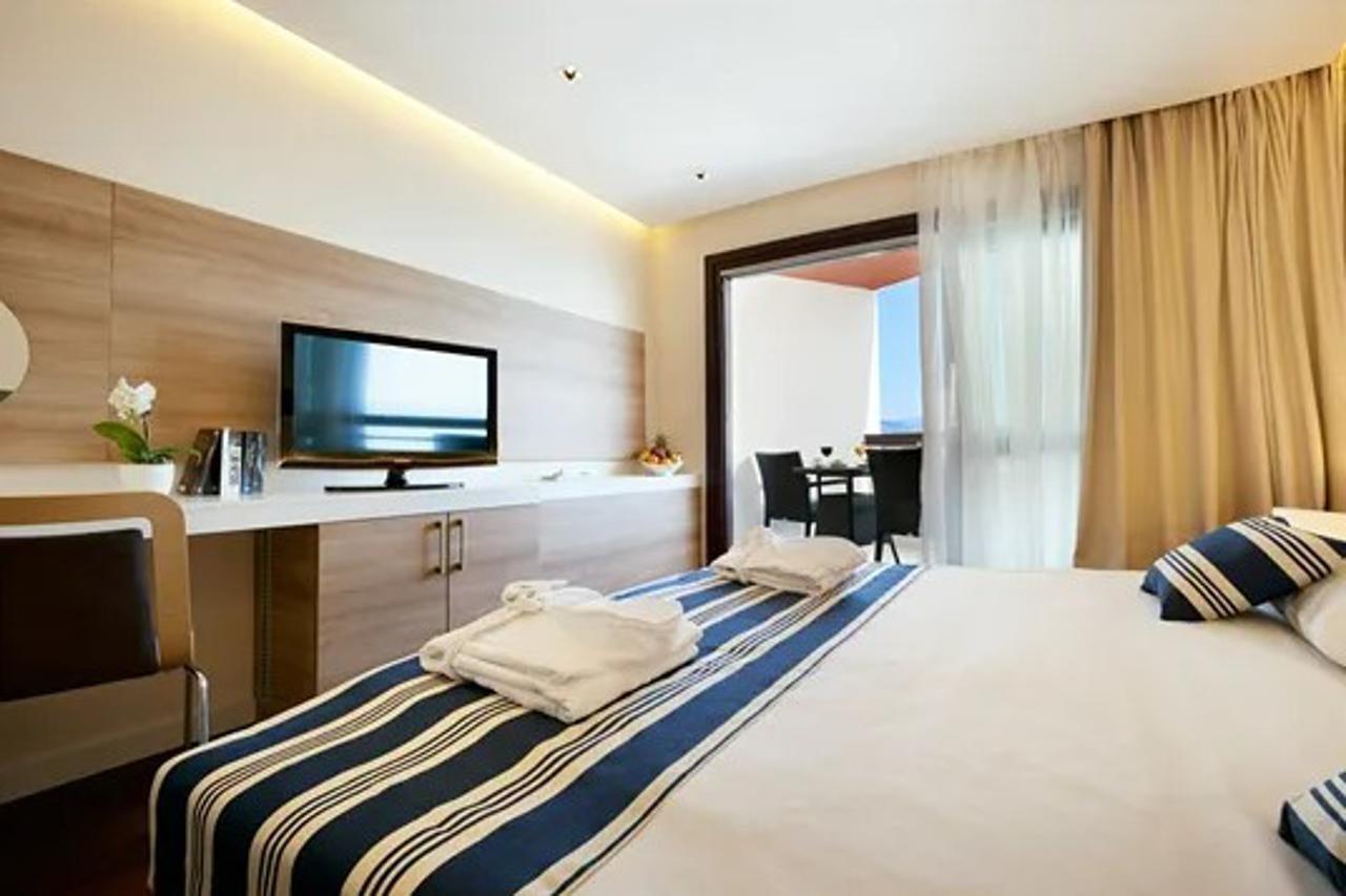 Hotel Kristal - Liburnia أوباتيا المظهر الخارجي الصورة