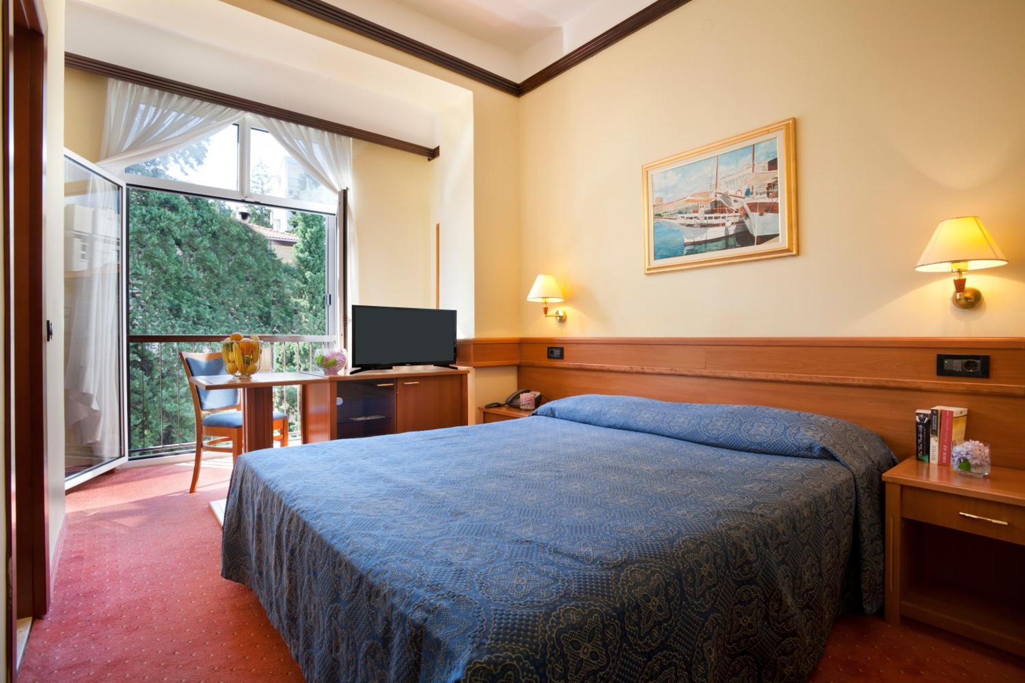 Hotel Kristal - Liburnia أوباتيا المظهر الخارجي الصورة