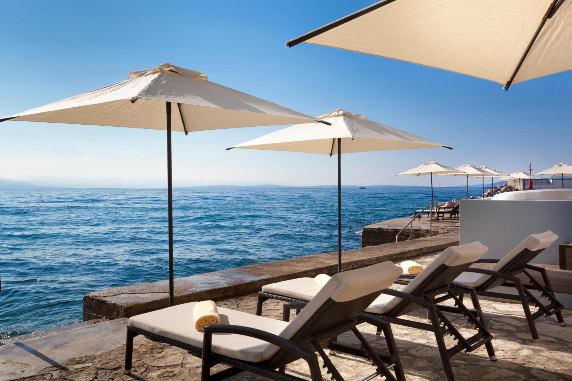Hotel Kristal - Liburnia أوباتيا المظهر الخارجي الصورة